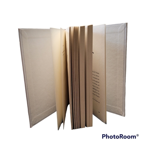 Get Your Sh*T Together By Sarah Knight - Picture 4 of 5